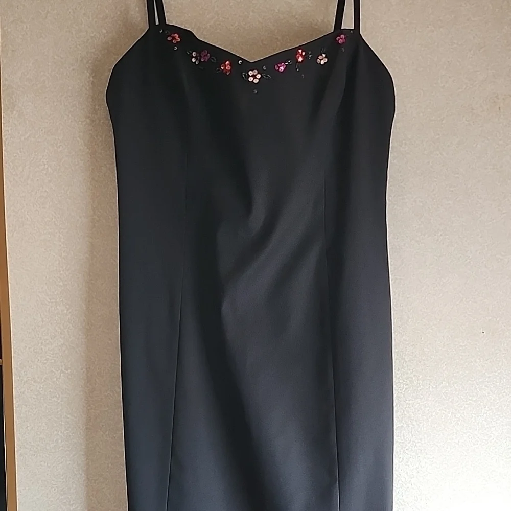 Laundry By Shelli Segal Black Camisole with Floral Embroidery - Picture 2 of 7